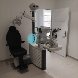 Ensemble salle d'examen de vue CONTACTO pour opticien